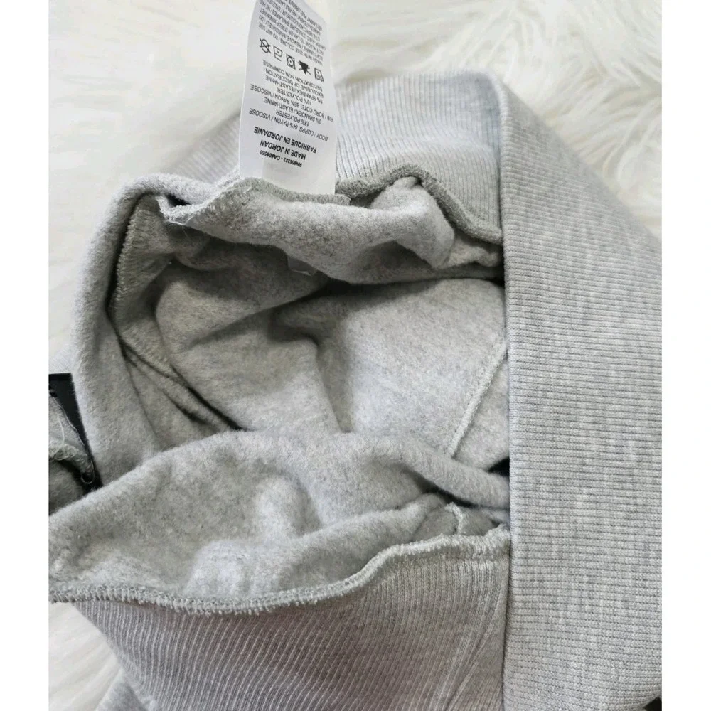 Nike Dri-Fit Cropped Joggers Women's Size Medium Gray Elastic Waist Pockets